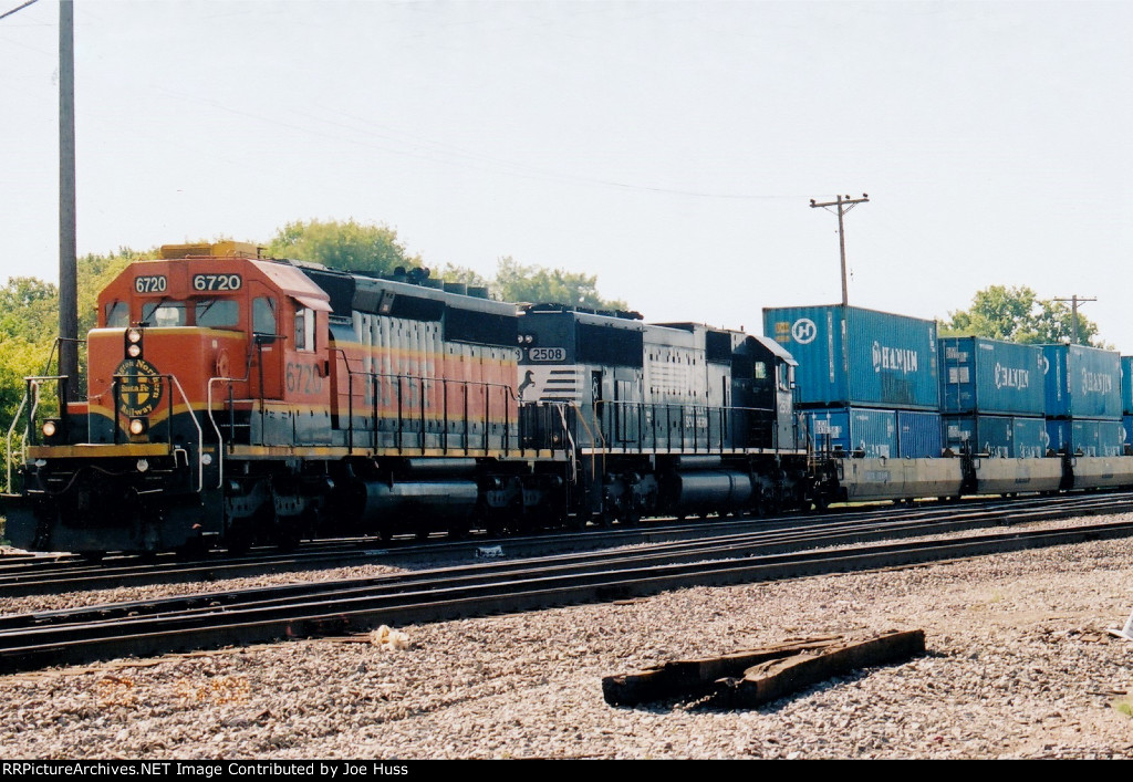 BNSF 6720 West